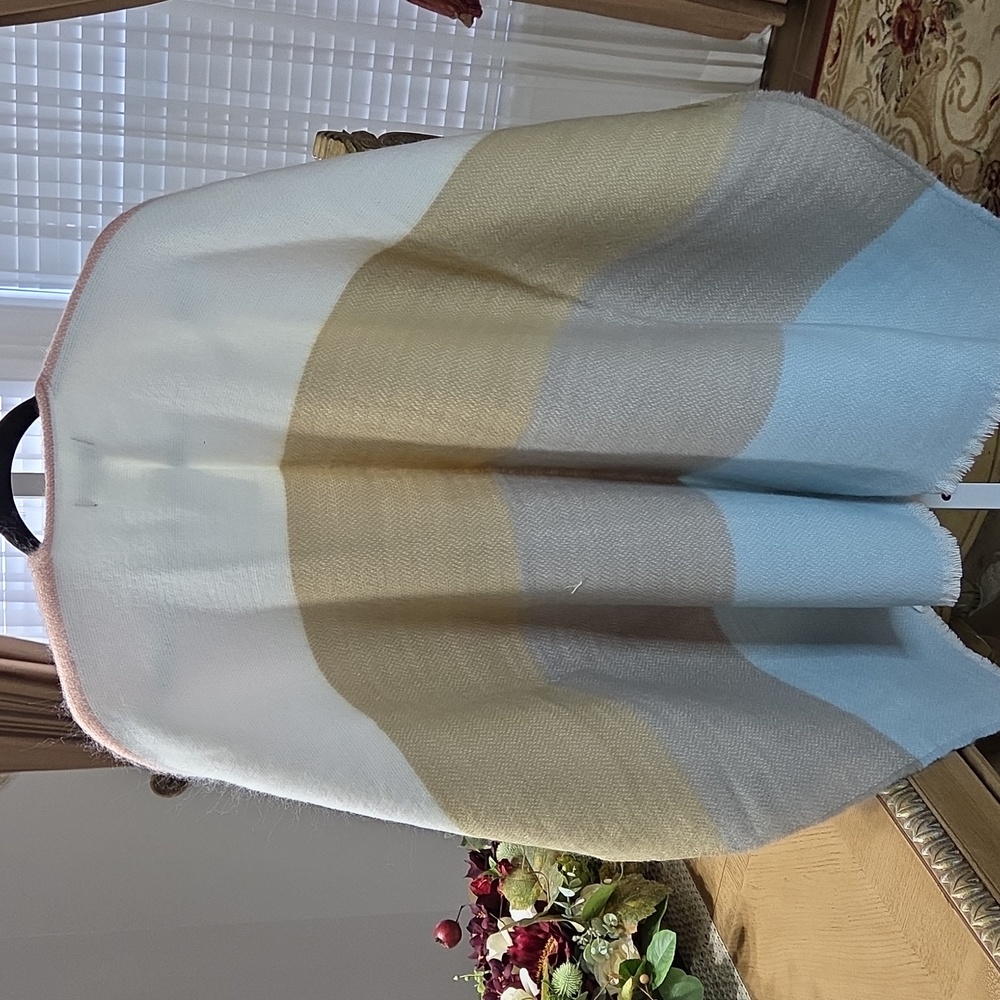 Multicolor Open Front Poncho - Picture 4 of 4